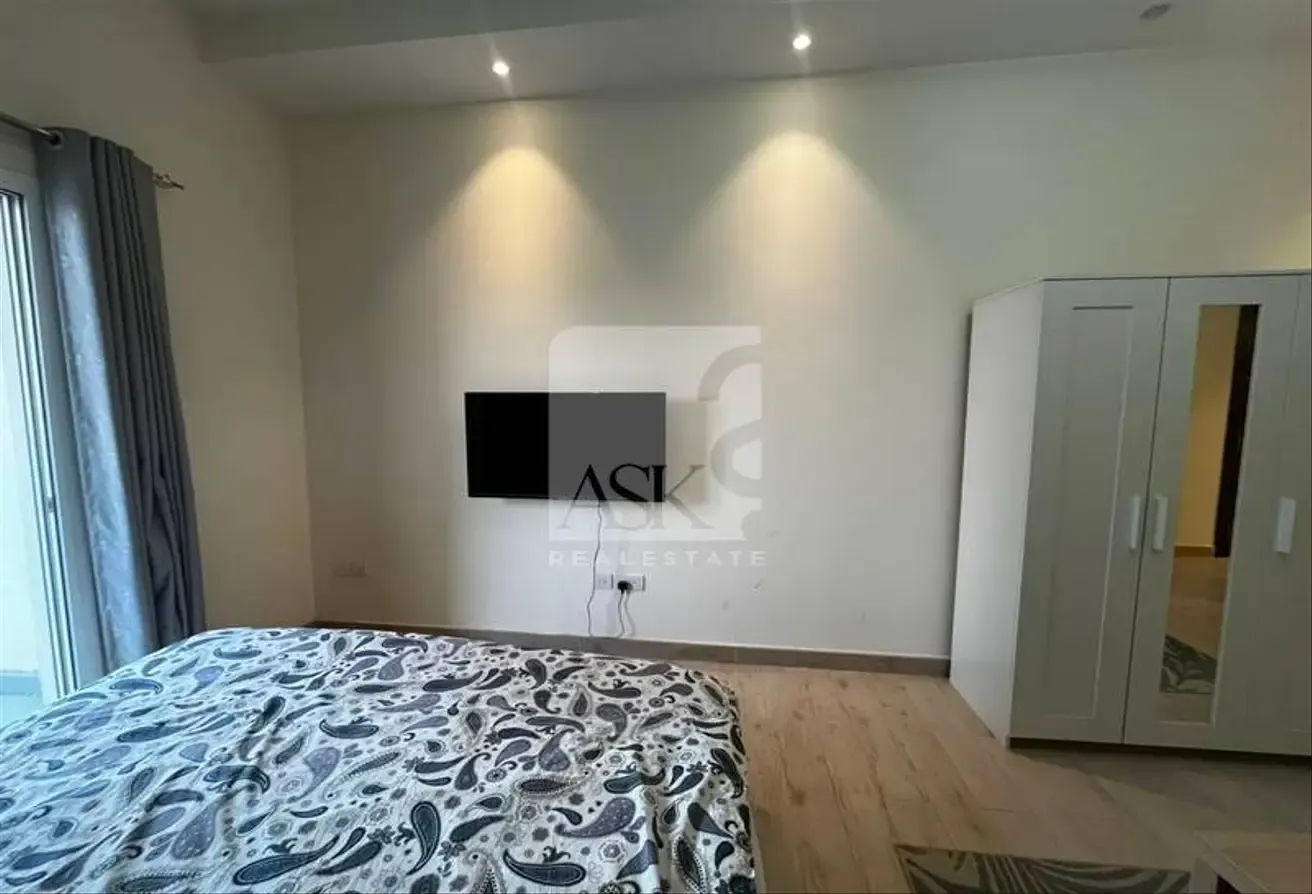 Studio+ Laundry | Furnished | Prime Location