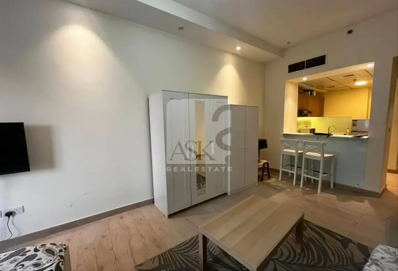 Studio+ Laundry | Furnished | Prime Location