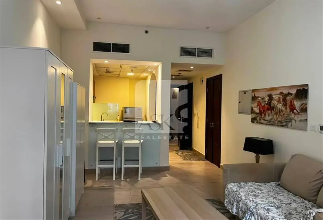 Studio+ Laundry | Furnished | Prime Location