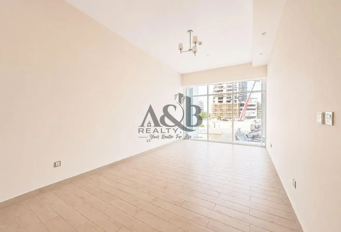 HOT DEAL | 1BR CONVERTED | EXTRA ROOM | DON'T MISS