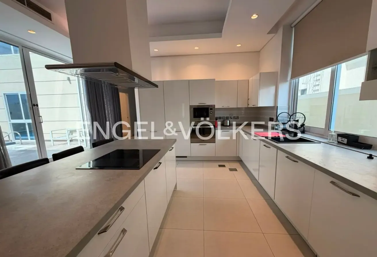 Custom Built | Fully Furnished | Vacant | Modern