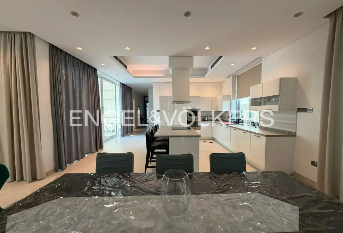 Custom Built | Fully Furnished | Vacant | Modern