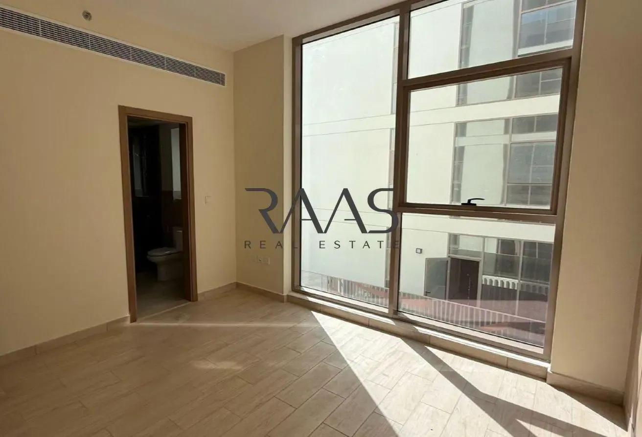 Spacious Layout | Corner Unit | Brand New