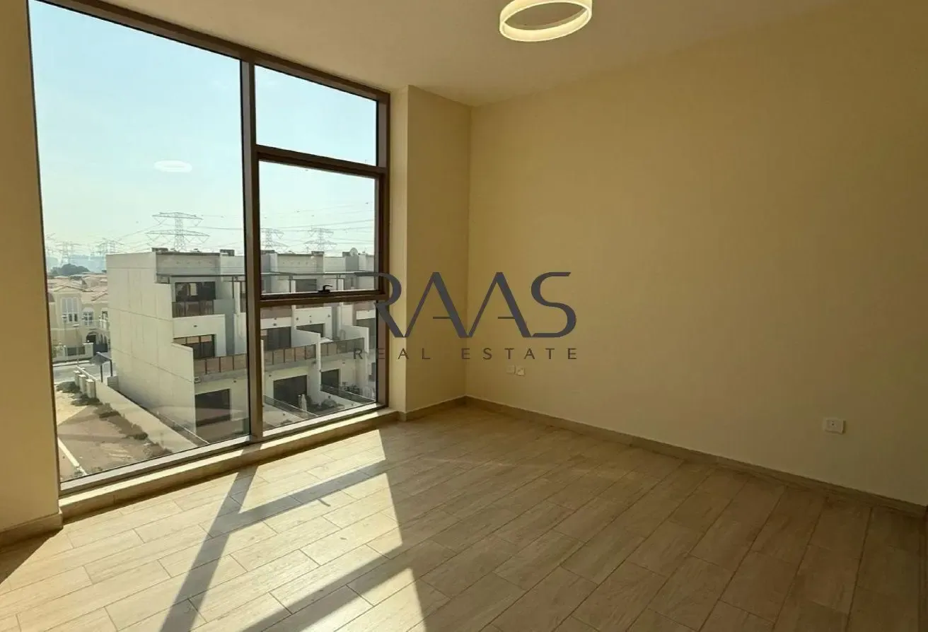 Spacious Layout | Corner Unit | Brand New