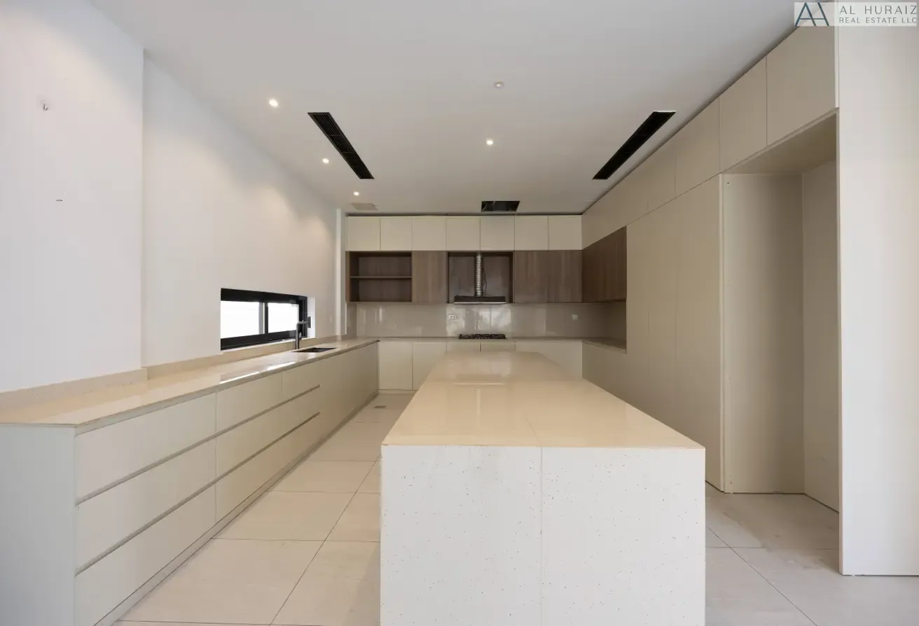 Contemporary Luxury 5 B/R Custom Villa for Rent in JVT