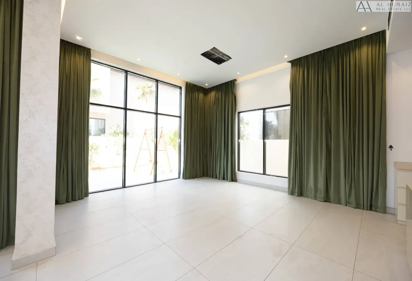 Contemporary Luxury 5 B/R Custom Villa for Rent in JVT