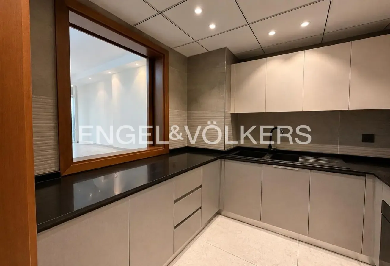Spacious | Duplex - Dual Entrance | Unfurnished