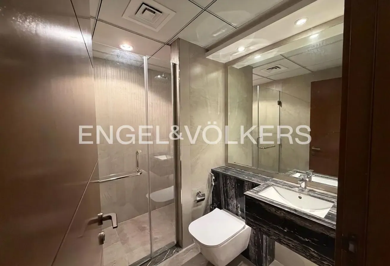 Spacious | Duplex - Dual Entrance | Unfurnished