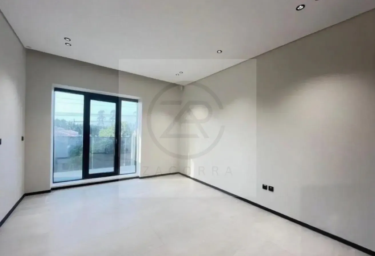 Brand New | Smart Home | Multiple Cheques