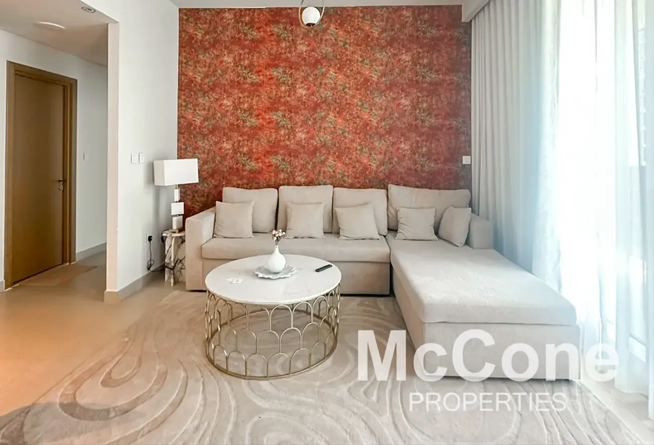 Low-Floor | Vacant | Furnished