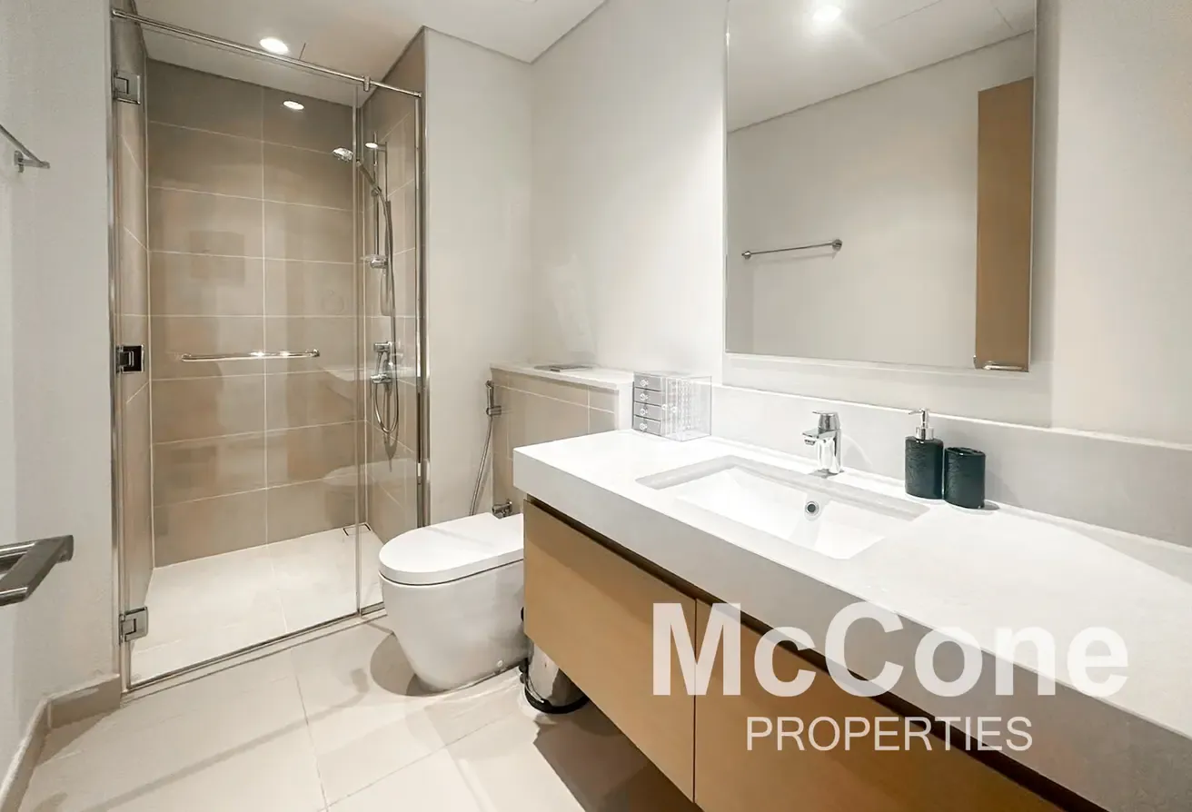 Low-Floor | Vacant | Furnished