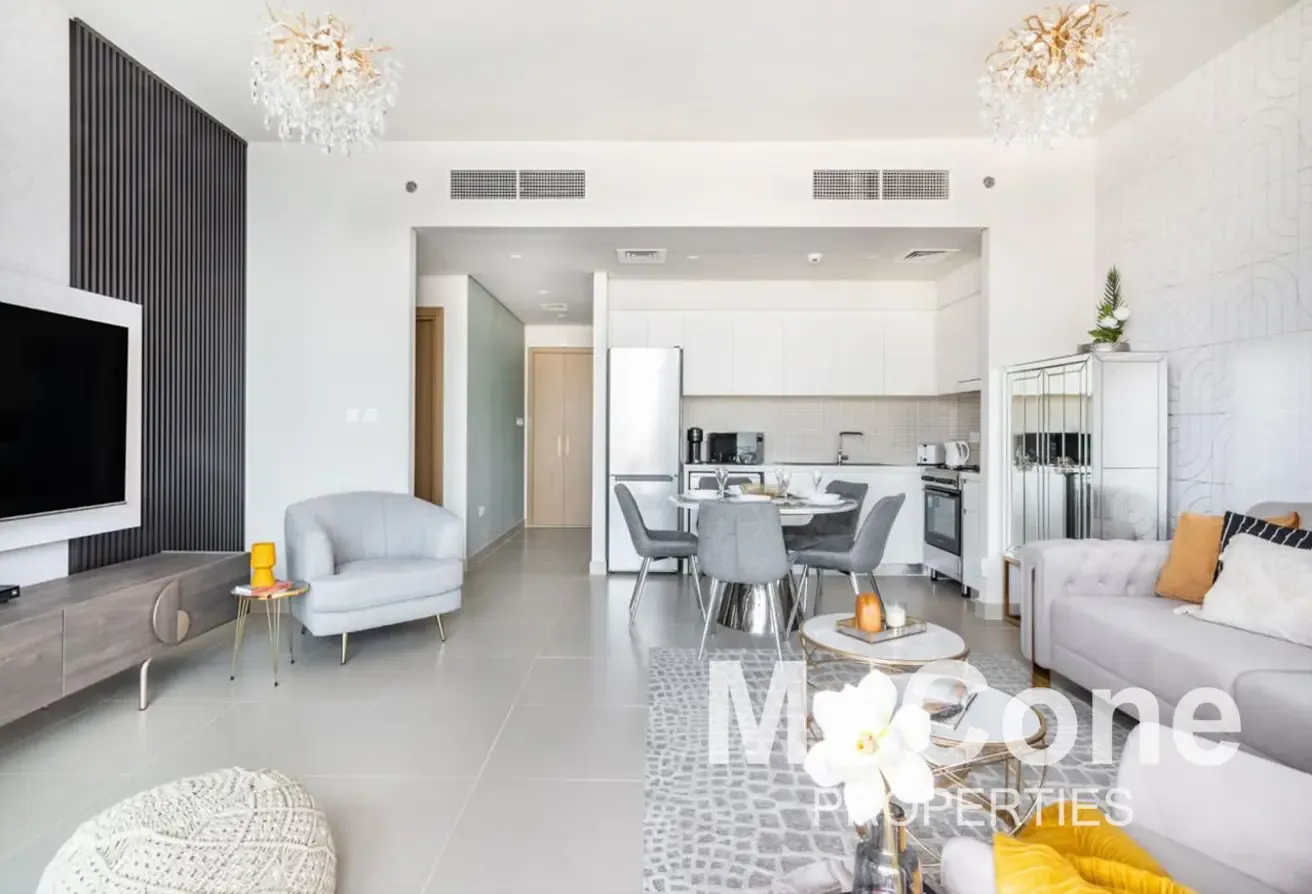 Modern Furnished | Creek View | Mid Floor
