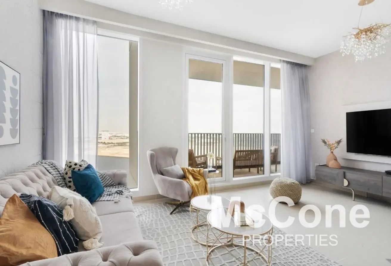 Modern Furnished | Creek View | Mid Floor