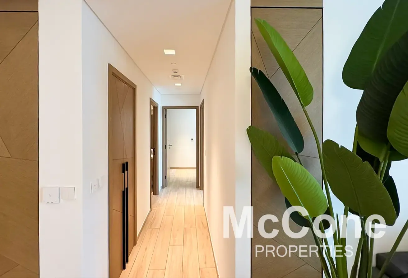 Vacant | Cheque Flexible | Highly Furnished
