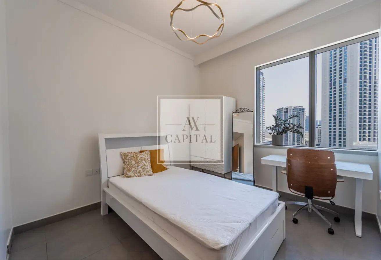 Rent | Furnished | Balcony | Pool | Mid Floor