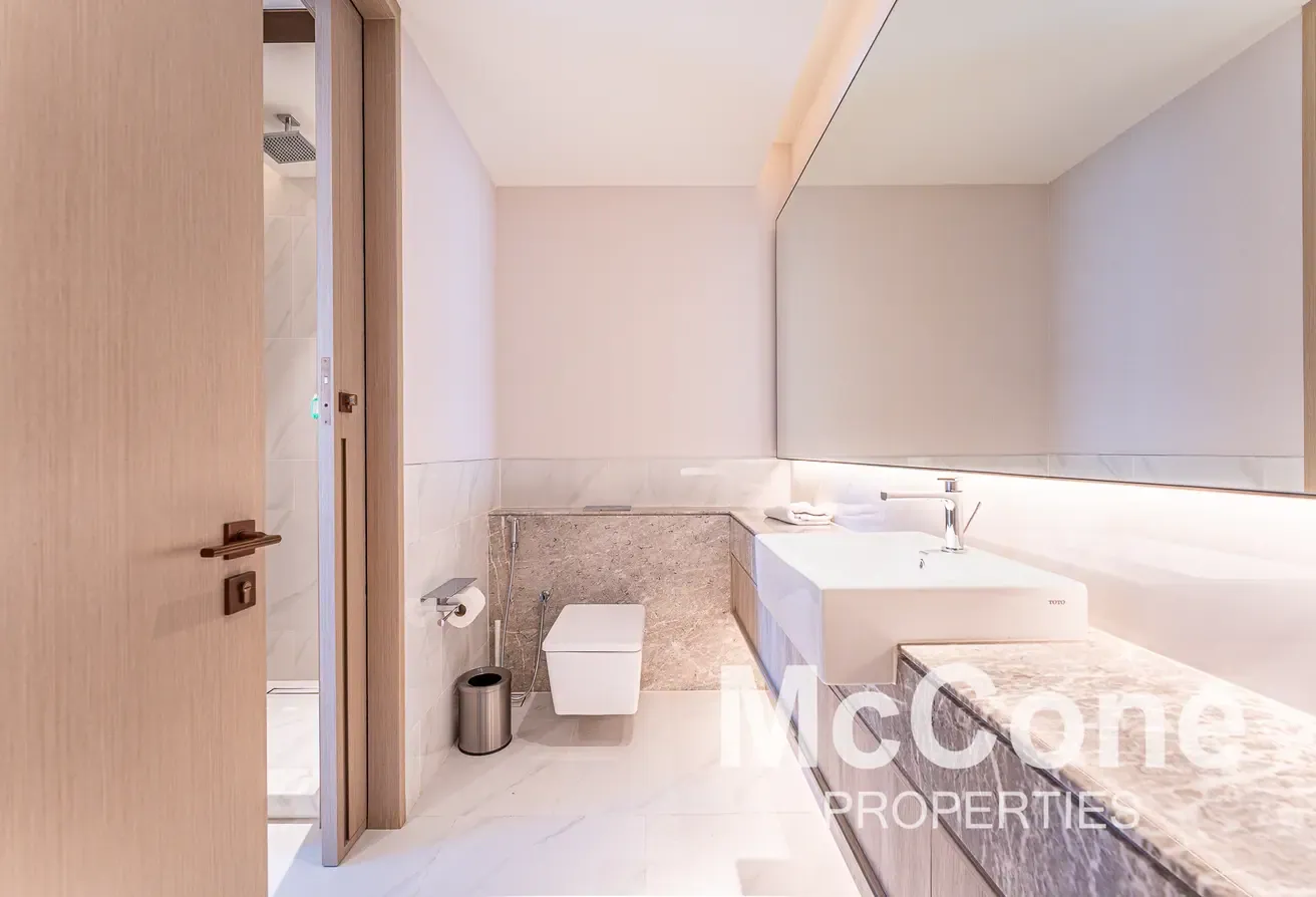 High Floor | Luxurious Living | Stunning View