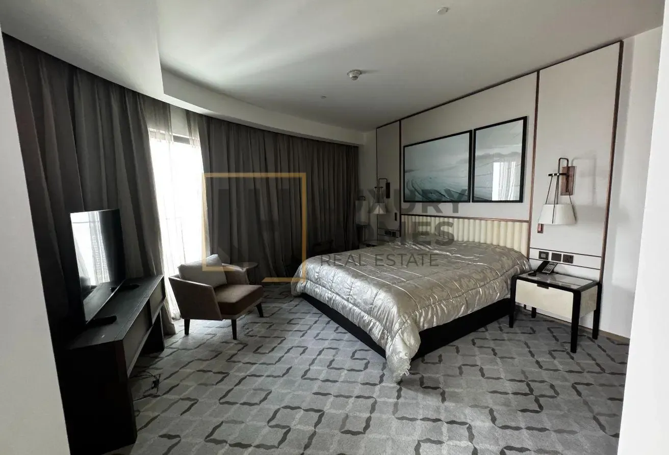 FULLY FURNISHED | LAKE VIEW | SPACIOUS LAYOUT