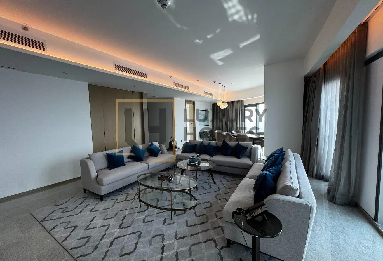 FULLY FURNISHED | LAKE VIEW | SPACIOUS LAYOUT