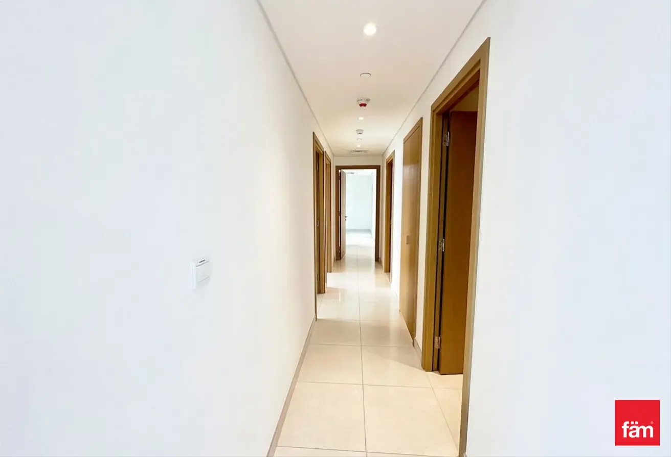 High Floor | Skyline Burj View | Spacious
