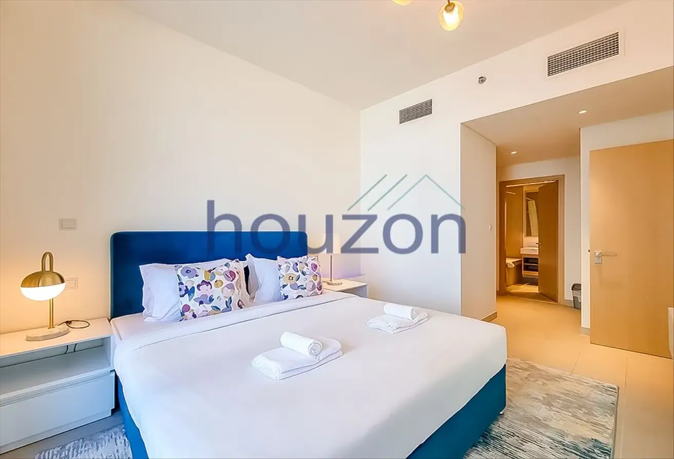 Spacious 3BR | Full Upgraded Unit | Sea View