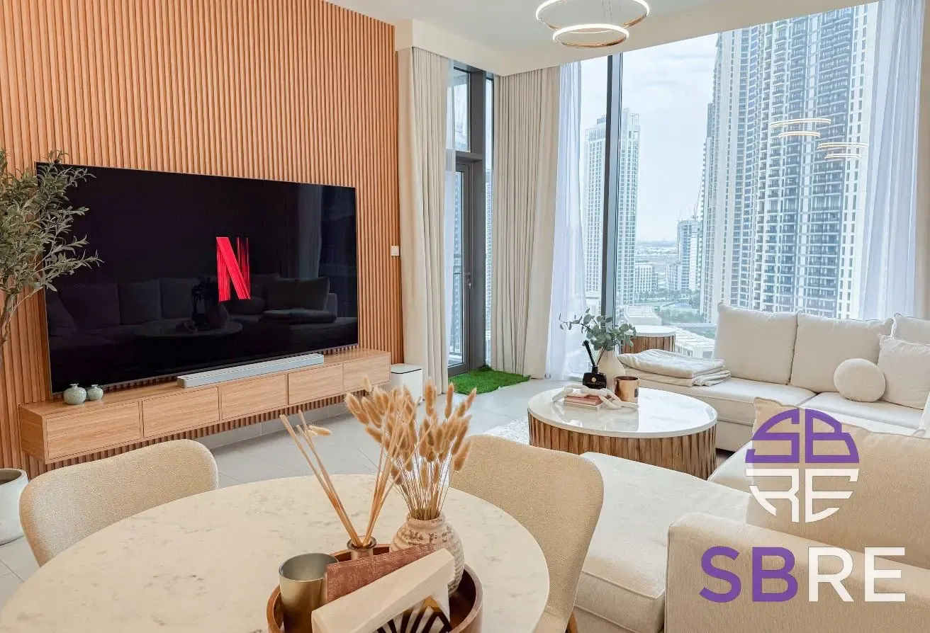 Up to 12 Cheques | Bright & Spacious Layout