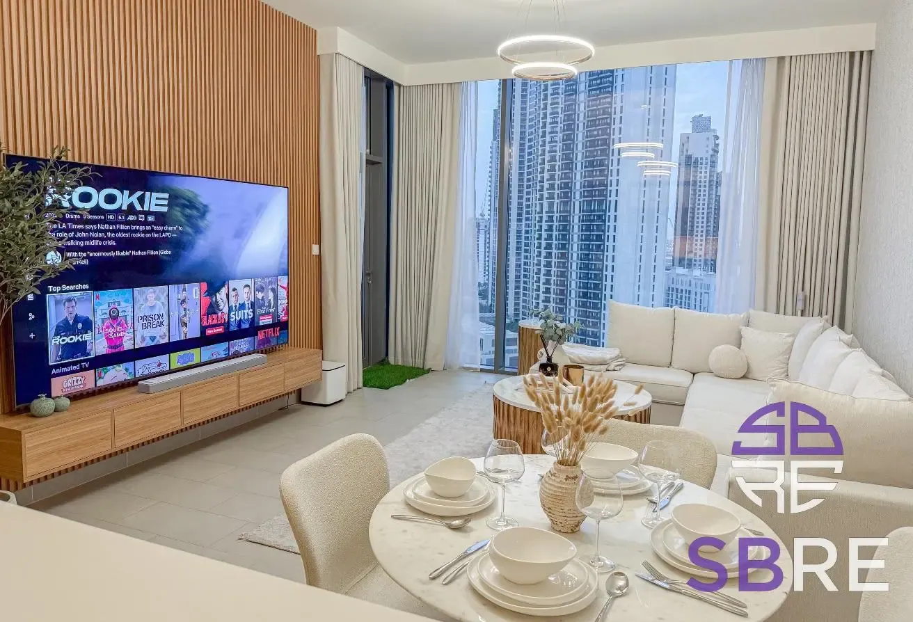 Up to 12 Cheques | Bright & Spacious Layout