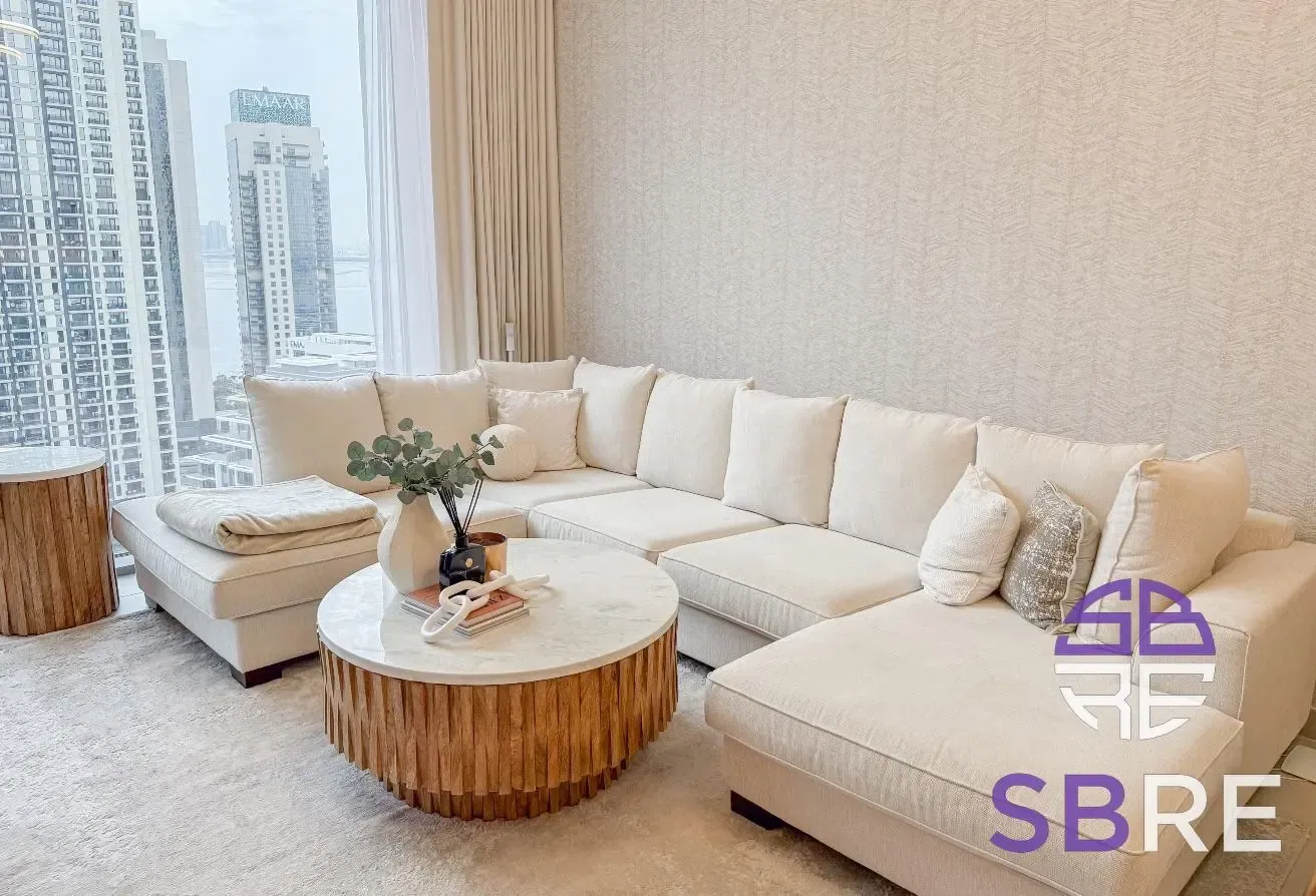 Up to 12 Cheques | Bright & Spacious Layout