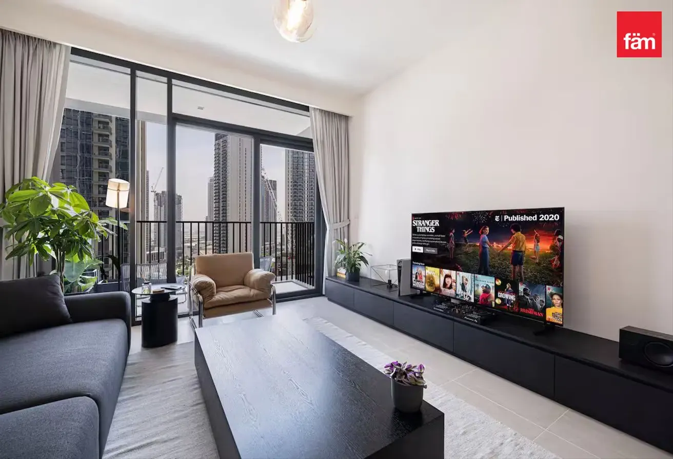 Well Furnished 1br | High Floor | Waterfront