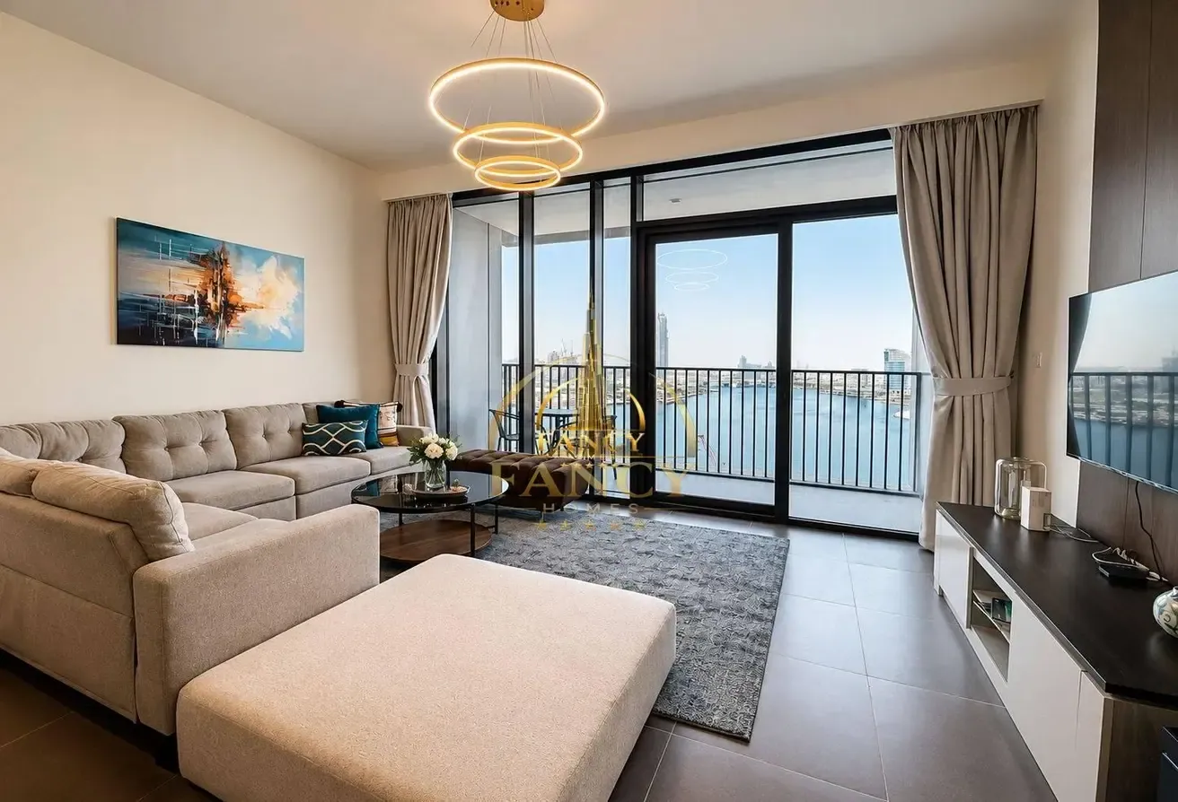 Skyline View | High Floor | Waterfront Living
