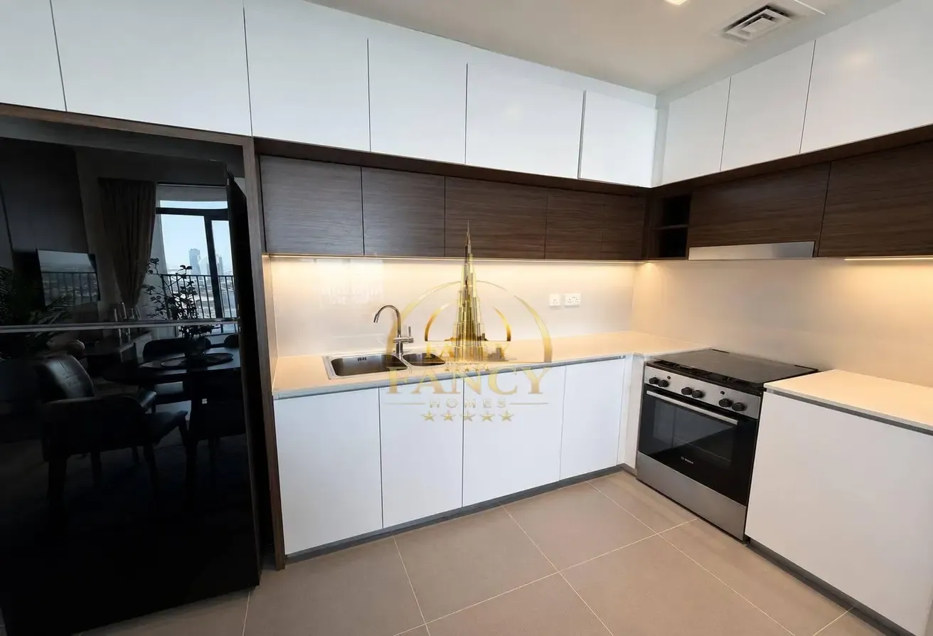 Skyline View | High Floor | Waterfront Living