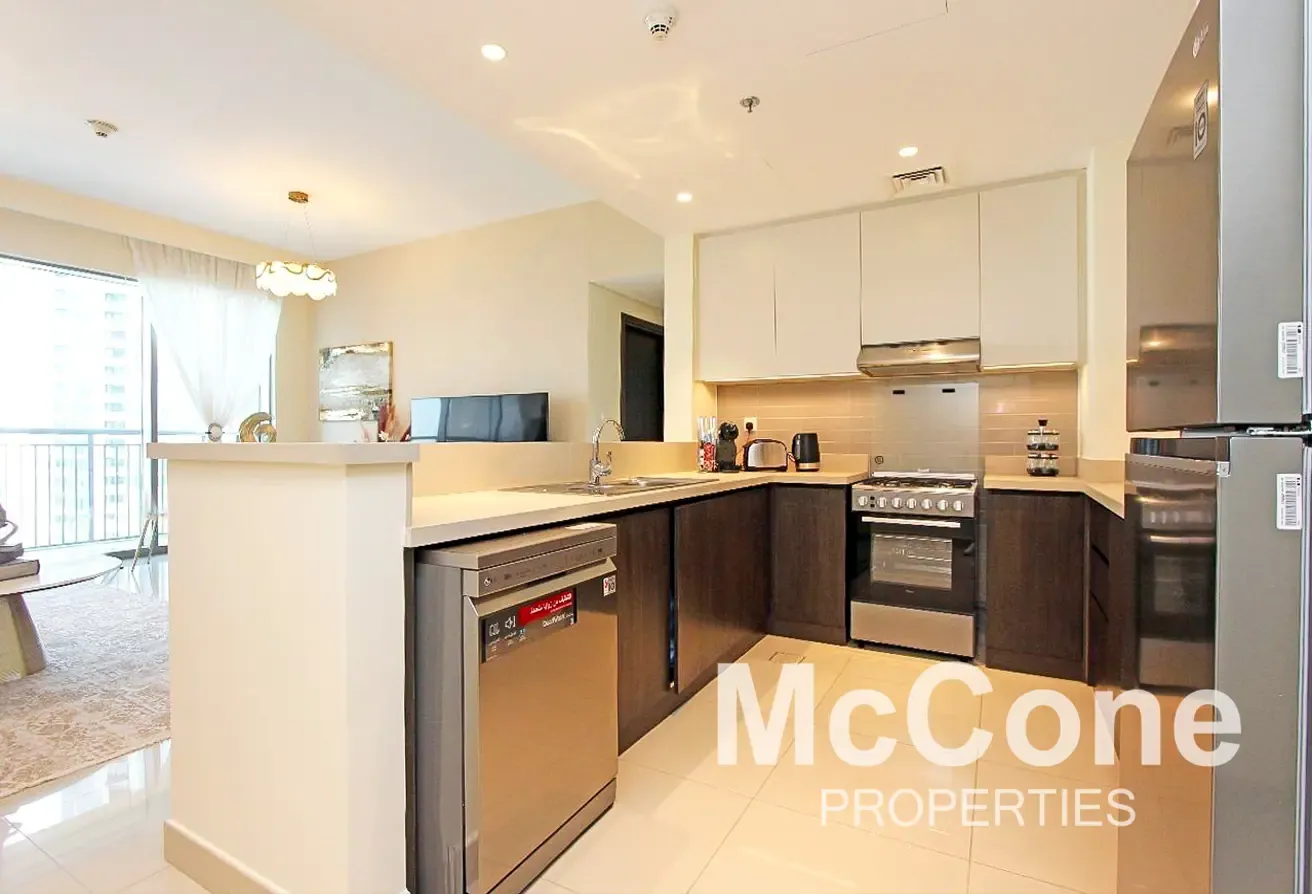 High-Floor | Vacant | Fully Furnished