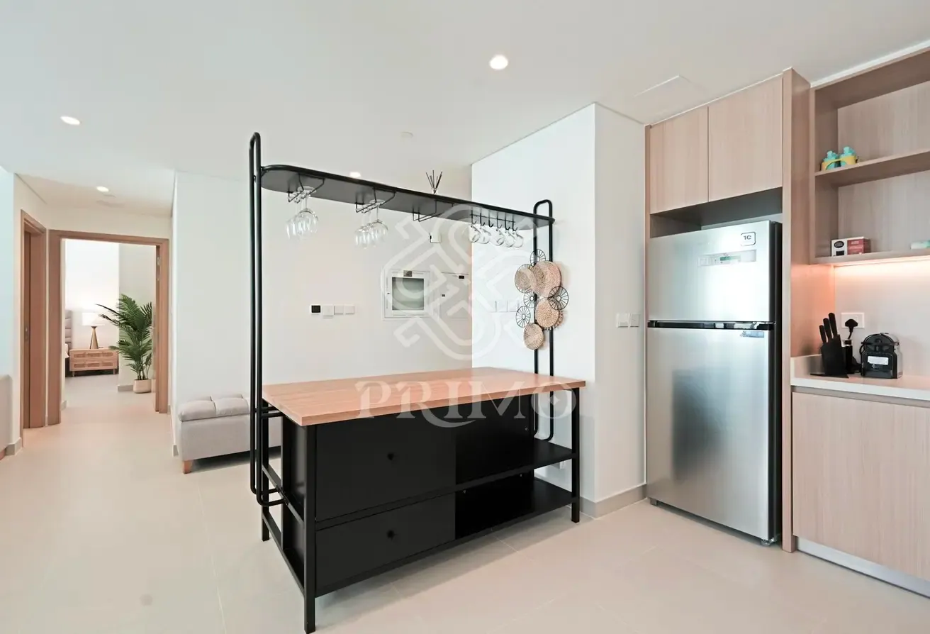 FULLY FURNISHED I SPACIOUS LAYOUT I POOL VIEW