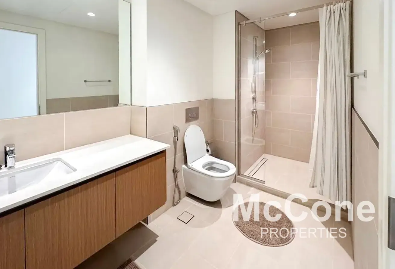 Vacant | Highly Furnished | Lagoon Access