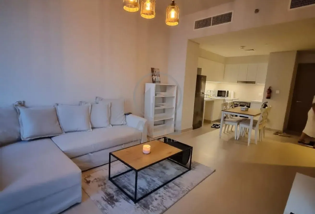 Modern 1BR | Harbour Gate 1 | Prime Location