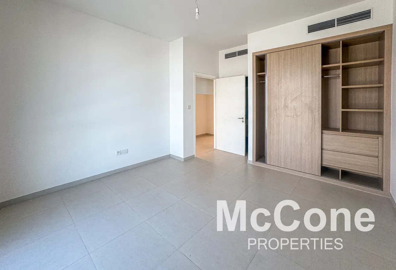 Corner Unit | Dark Interior | Close to Amenities