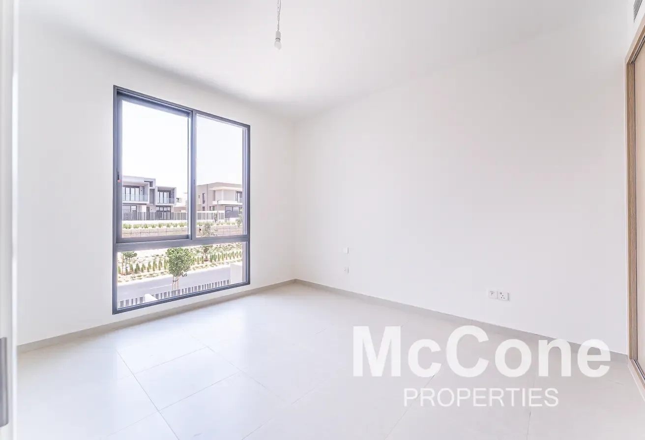 Corner Unit | Full Vastu Compliant| View Today