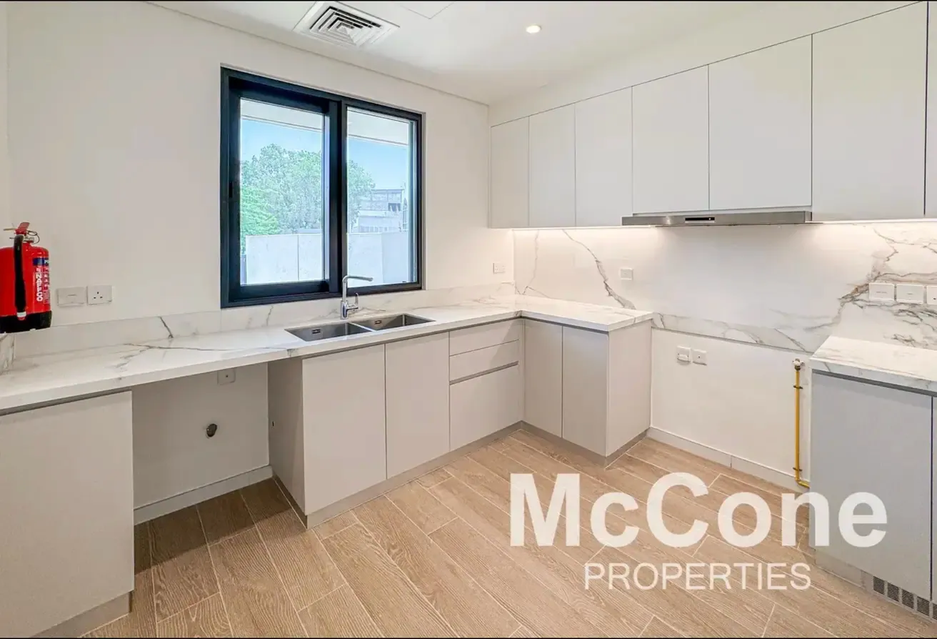 Type 4A2 | Corner Unit | Huge Plot