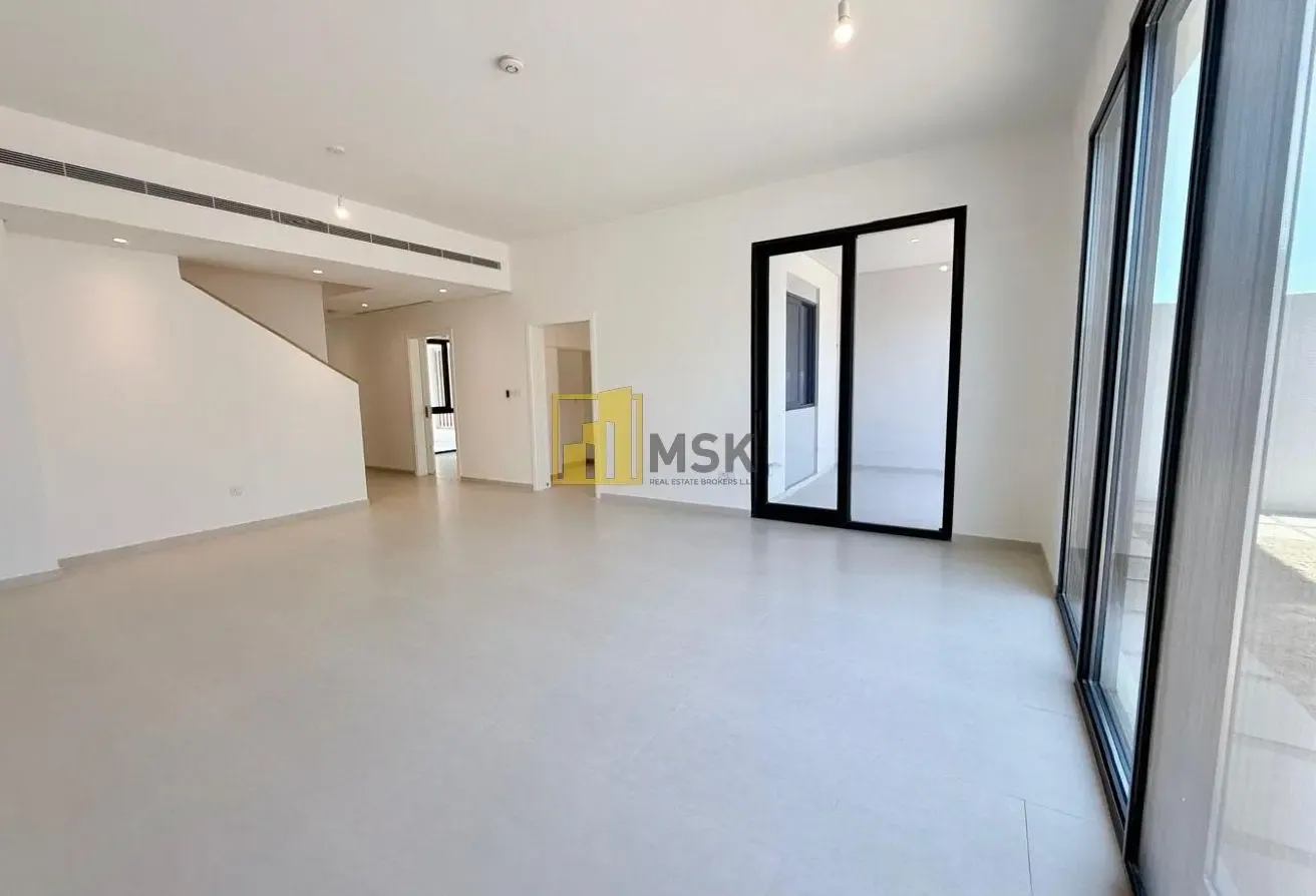 4BR Townhouse | Spacious Layout | Middle Unit