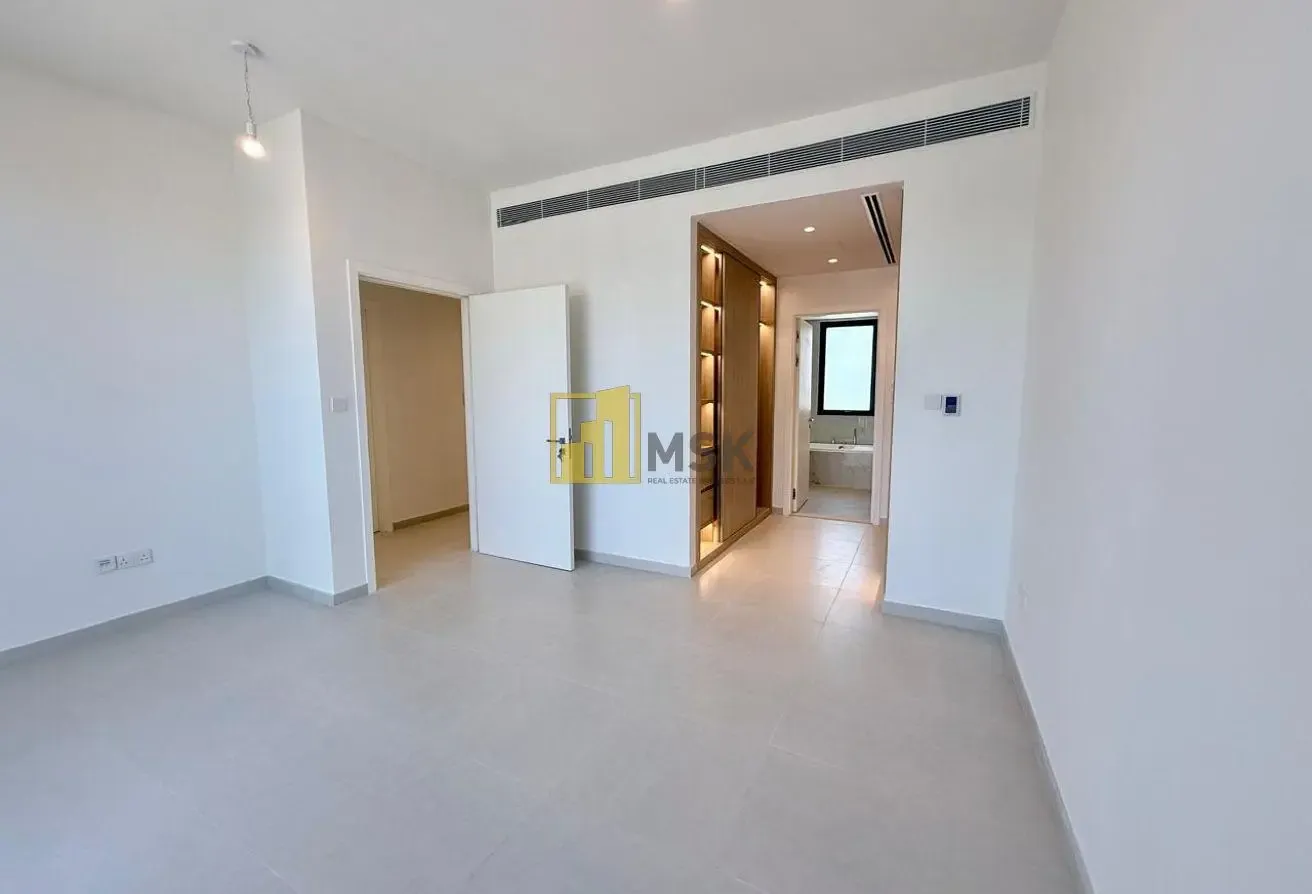 4BR Townhouse | Spacious Layout | Middle Unit