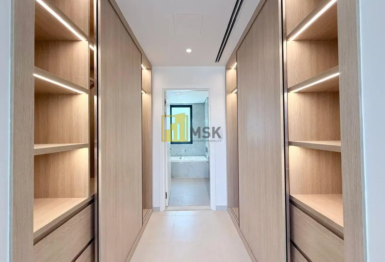 4BR Townhouse | Spacious Layout | Middle Unit