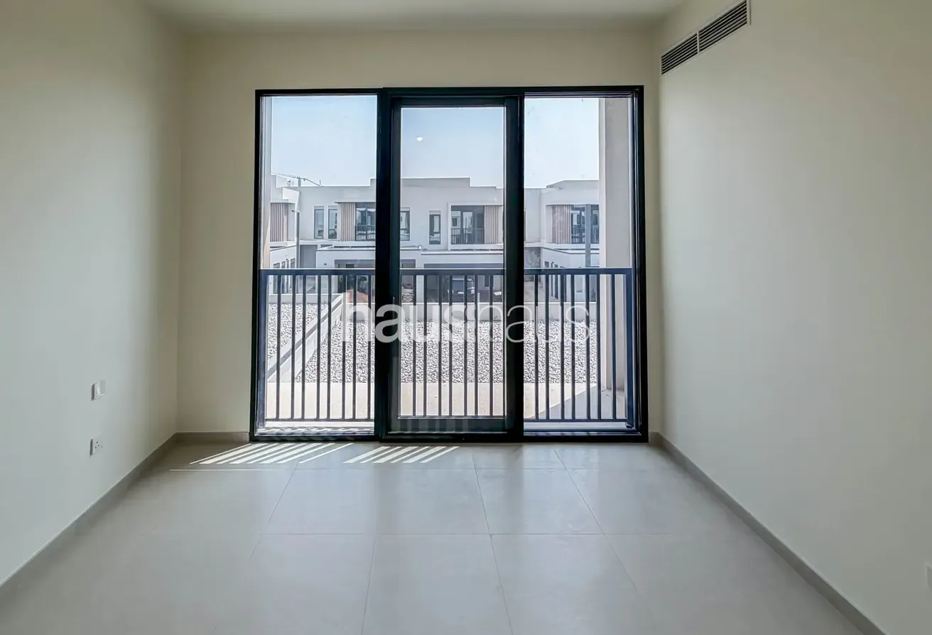 Close To Park | Multiple Cheques | Brand New