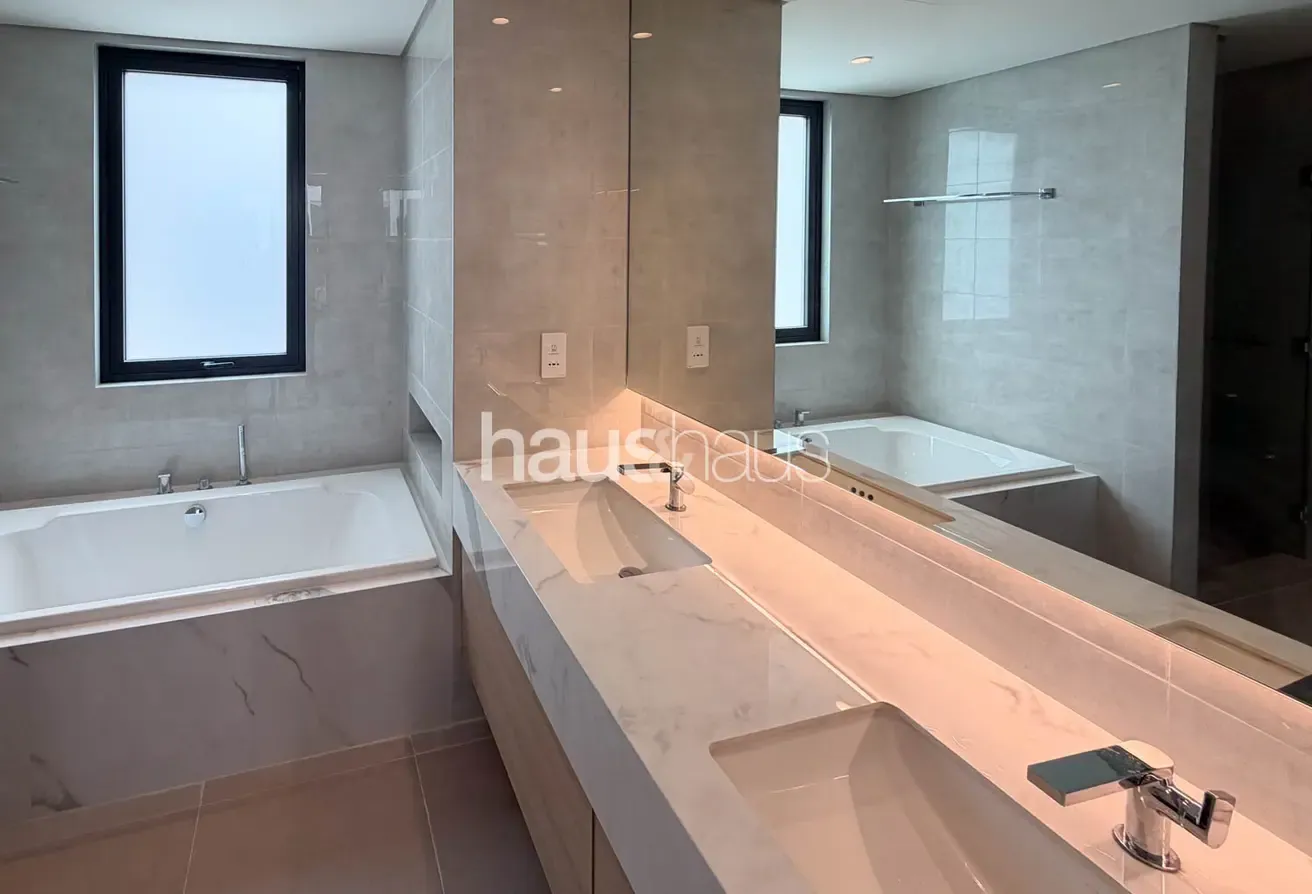 Close To Park | Multiple Cheques | Brand New