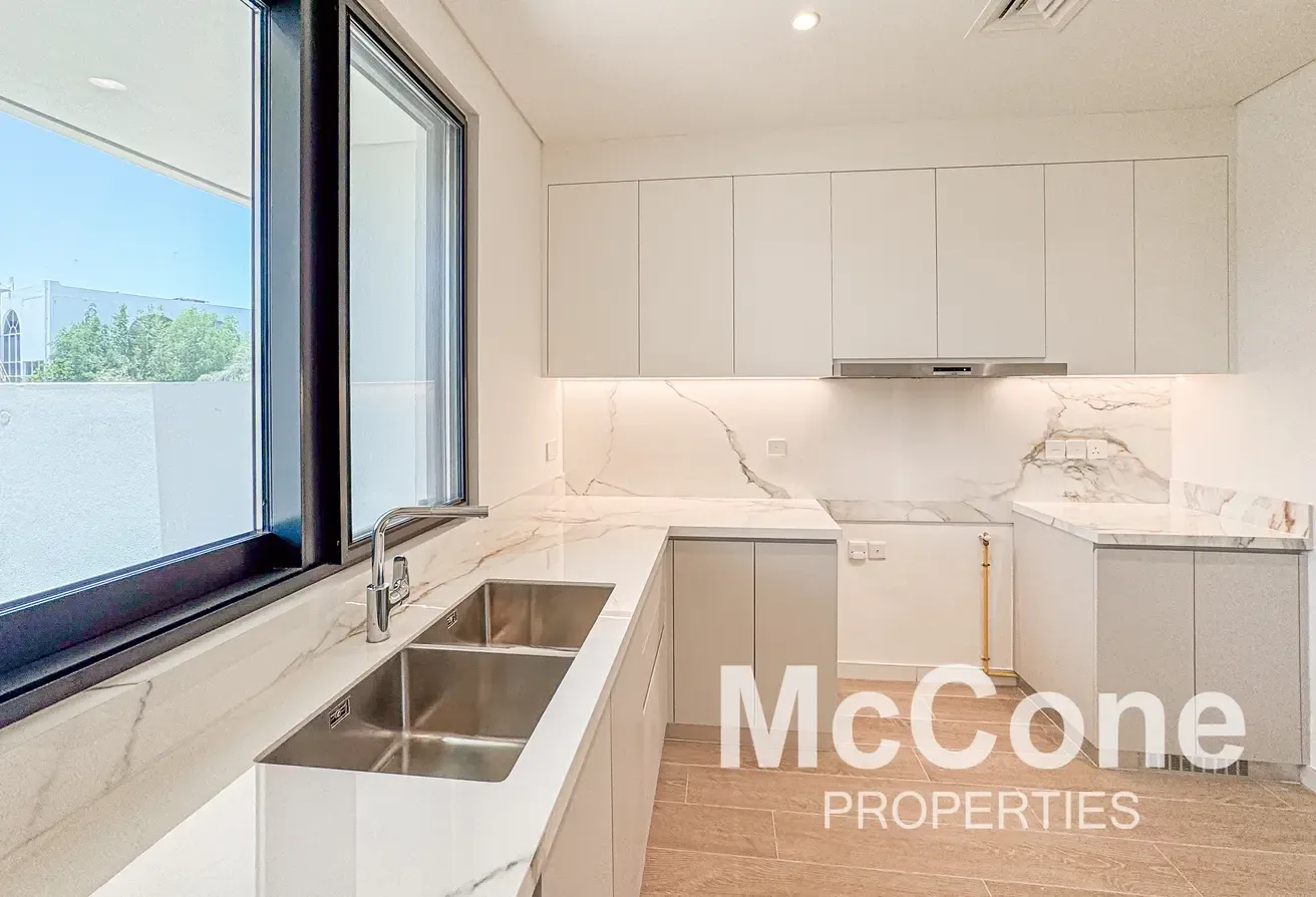 Spacious | Vacant | Inside Community