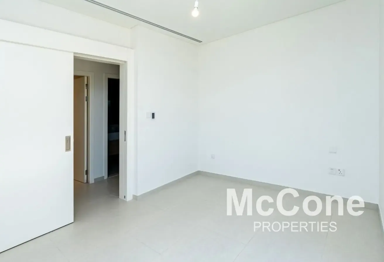Negotiable | Corner Plot | Community Expert