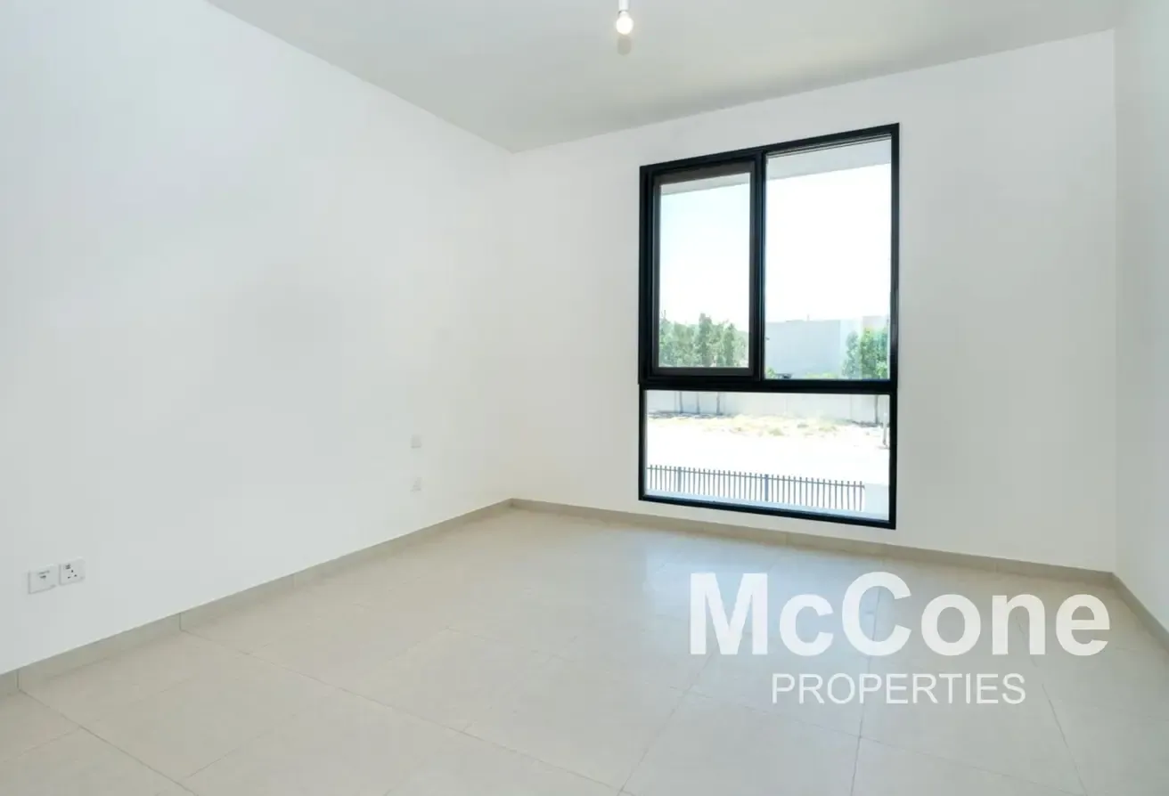 Negotiable | Corner Plot | Community Expert