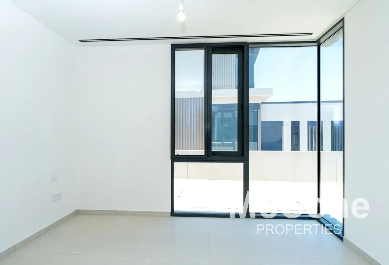 Negotiable | Corner Plot | Community Expert