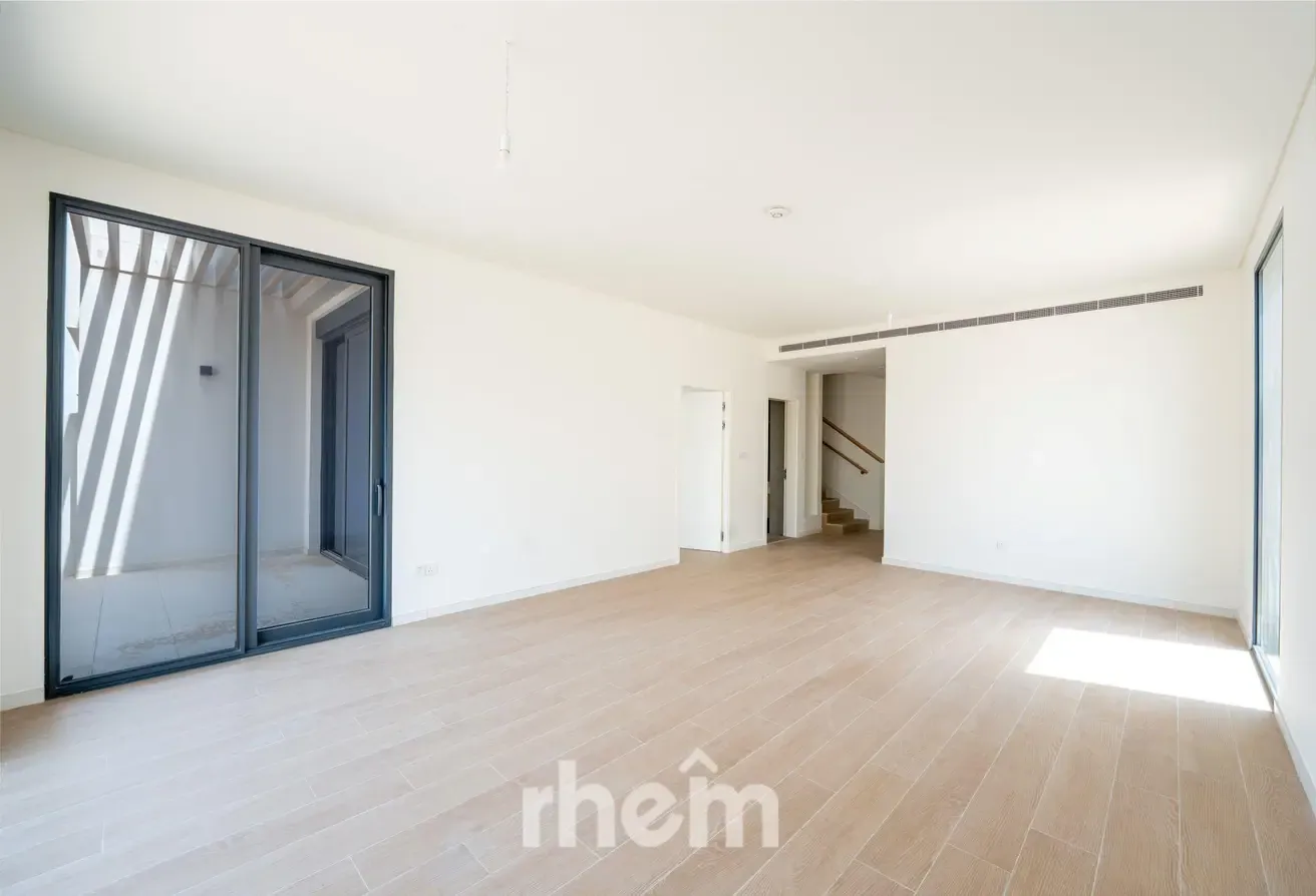 Internal | Family Community | Prime Location