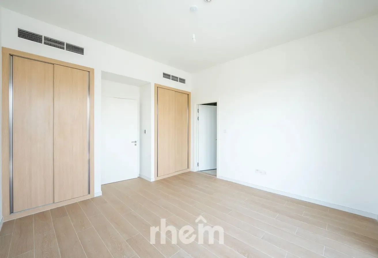 Internal | Family Community | Prime Location