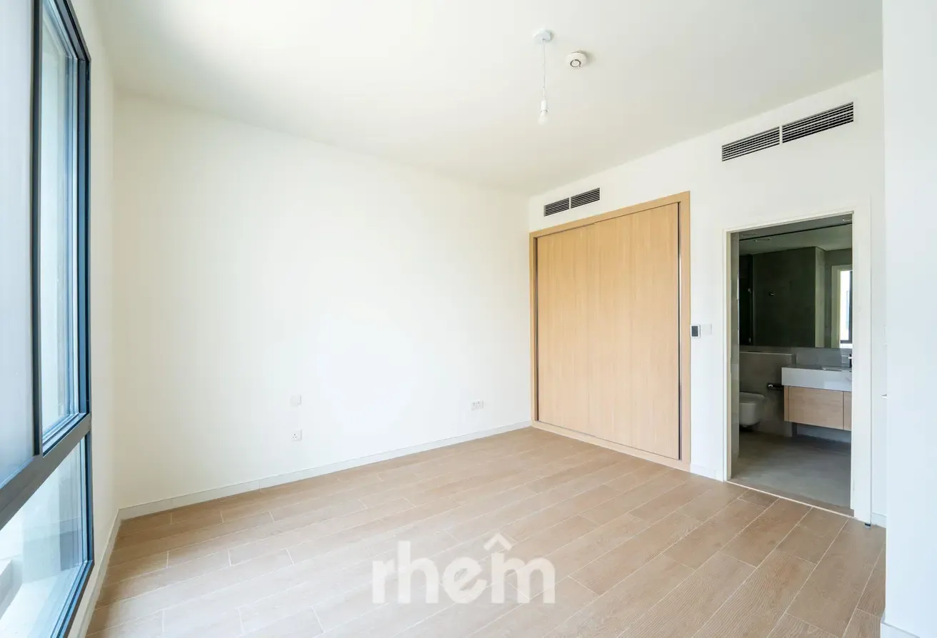 Internal | Family Community | Prime Location