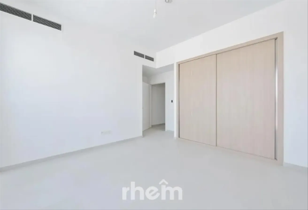 Vastu | Close to Pool | Family Community